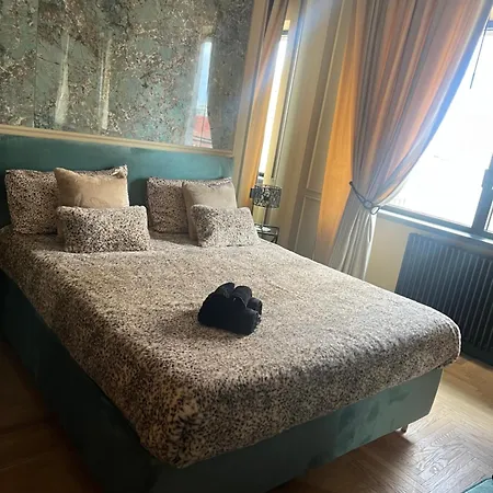 Bed & Breakfast Scjavuru Of Palermo